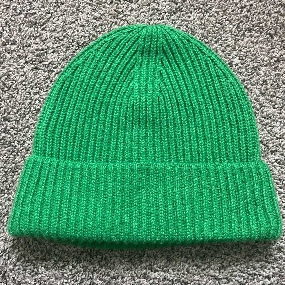 H&M toque